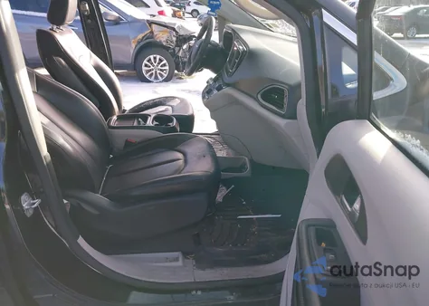 2020 Chrysler Voyager Lxi из США, поврежденный, VIN 2C4RC1DG9LR172002